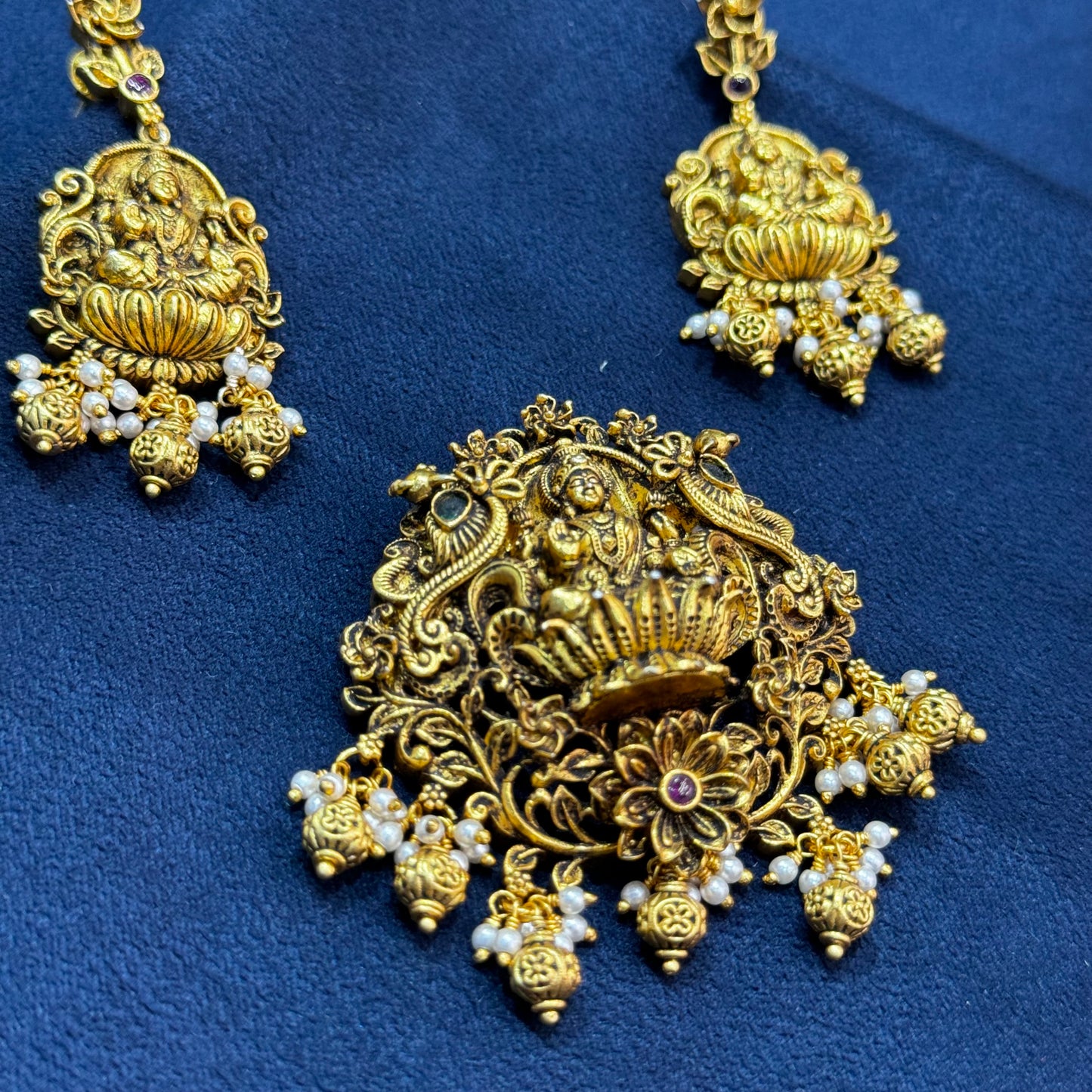 Temple Pendant Set